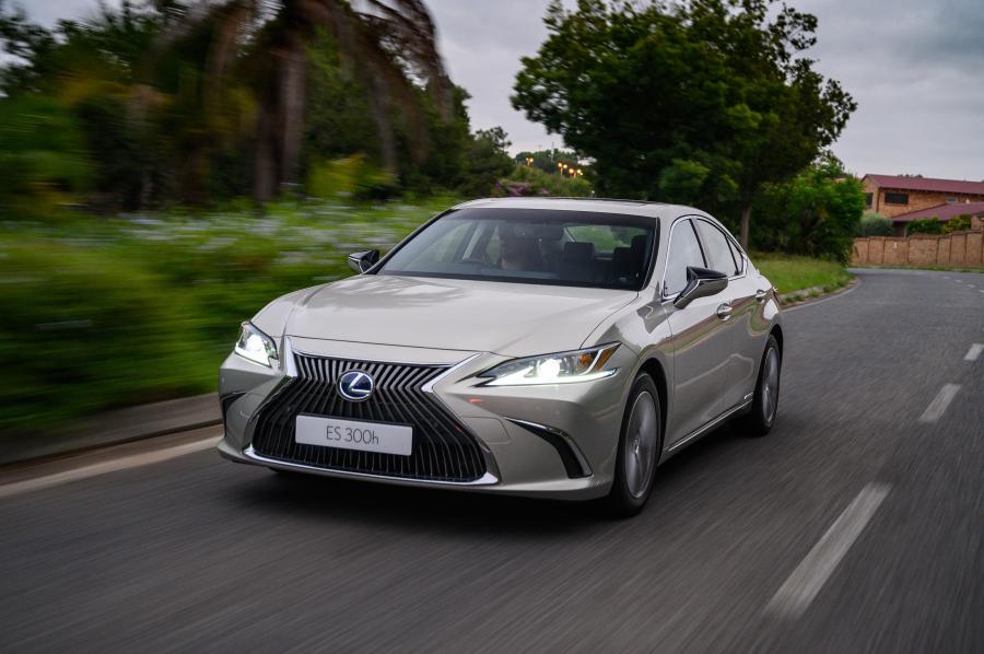  Lexus ES300h 2018 года  (ZA) (фото 32 из 45)